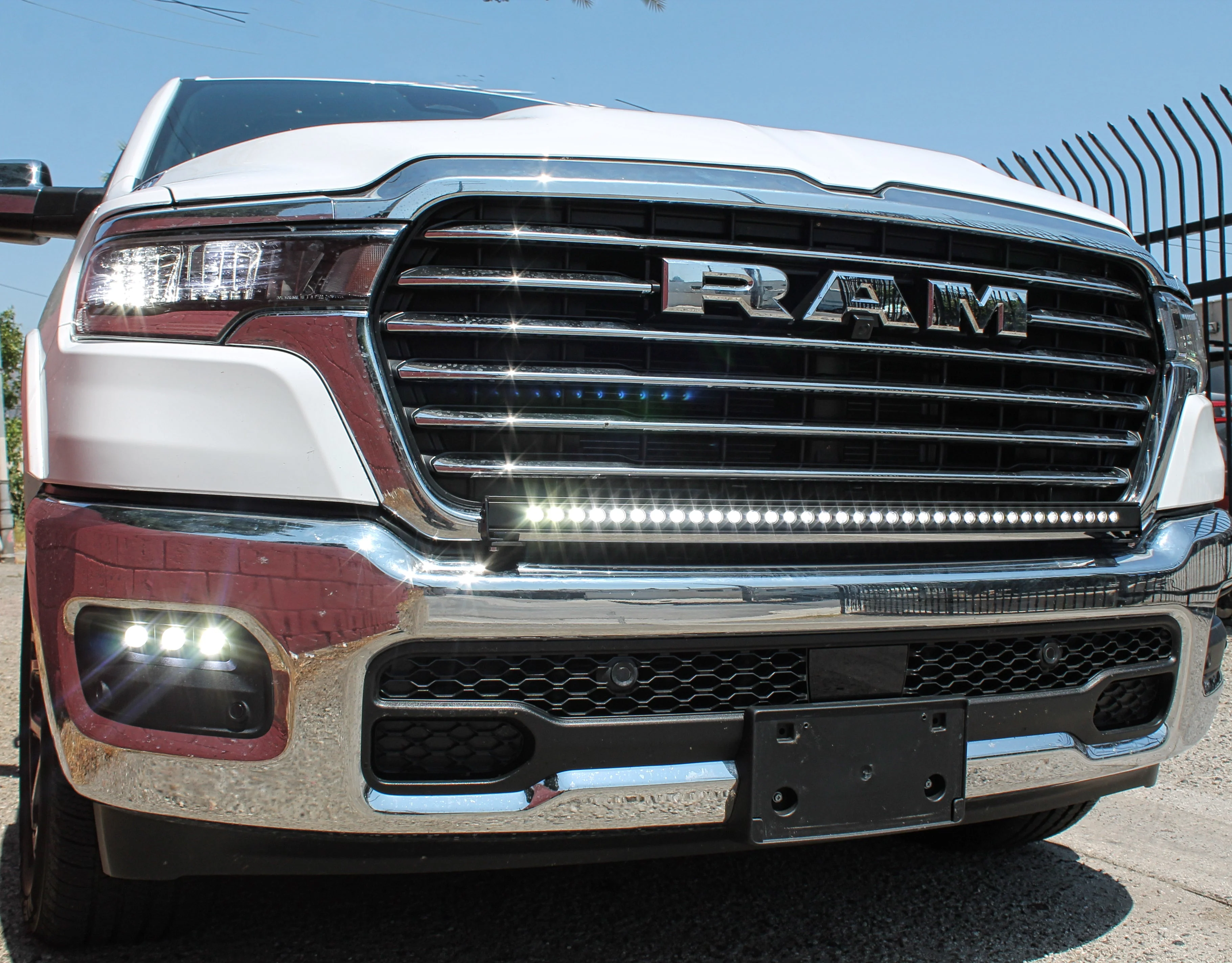 2025+ RAM 1500 40in Light Bar - Slim - Image 4